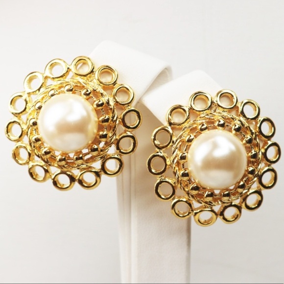 ⚜️ Vintage PAOLO GUCCI Pearl & Gold Earrings - Picture 4 of 16